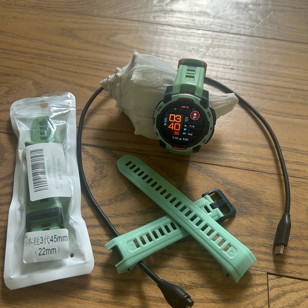 Garmin Instinct 3 with extra bands